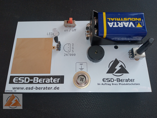 ESD-Trainingsboard zur Darstellung von ESD-Schäden