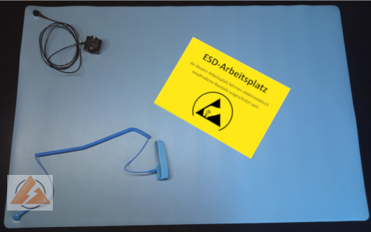 ESD-Arbeitsplatz Grundausstattung Größe 600 x 900 mm inkl Warnschild